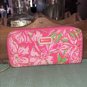 Lilly Pulitzer Passport Wallet